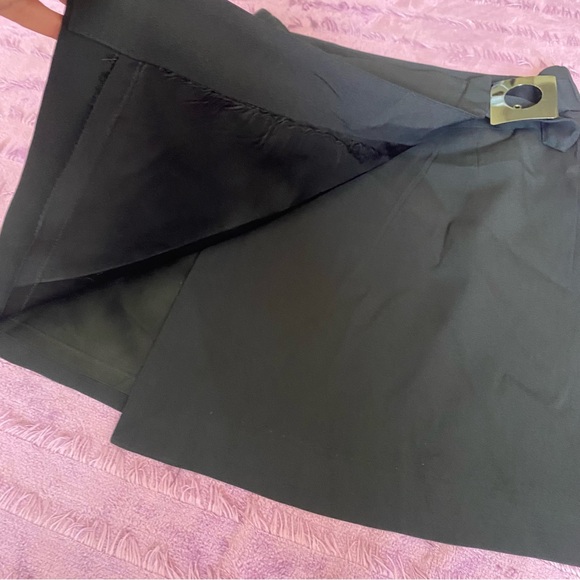 Vintage 90s Caché Wrap Square Buckle Mini Skirt in Black - Picture 9 of 13